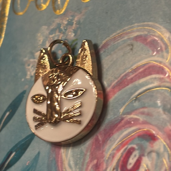 Chanel Gold and White Cat Charm - Picture 3 of 6